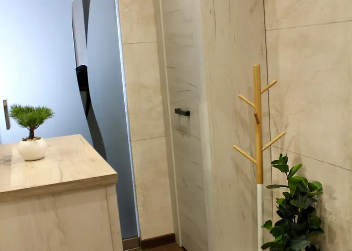 Апартамент Cozy By The Sea